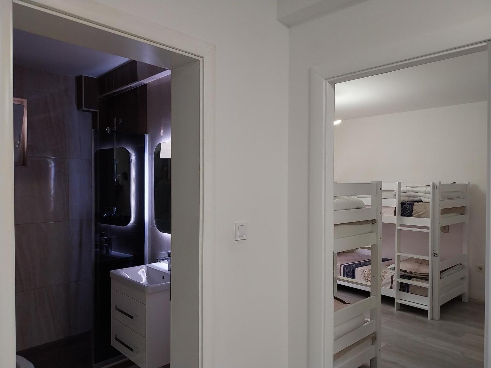 Dm Hostel And Apartments Скопье Экстерьер фото
