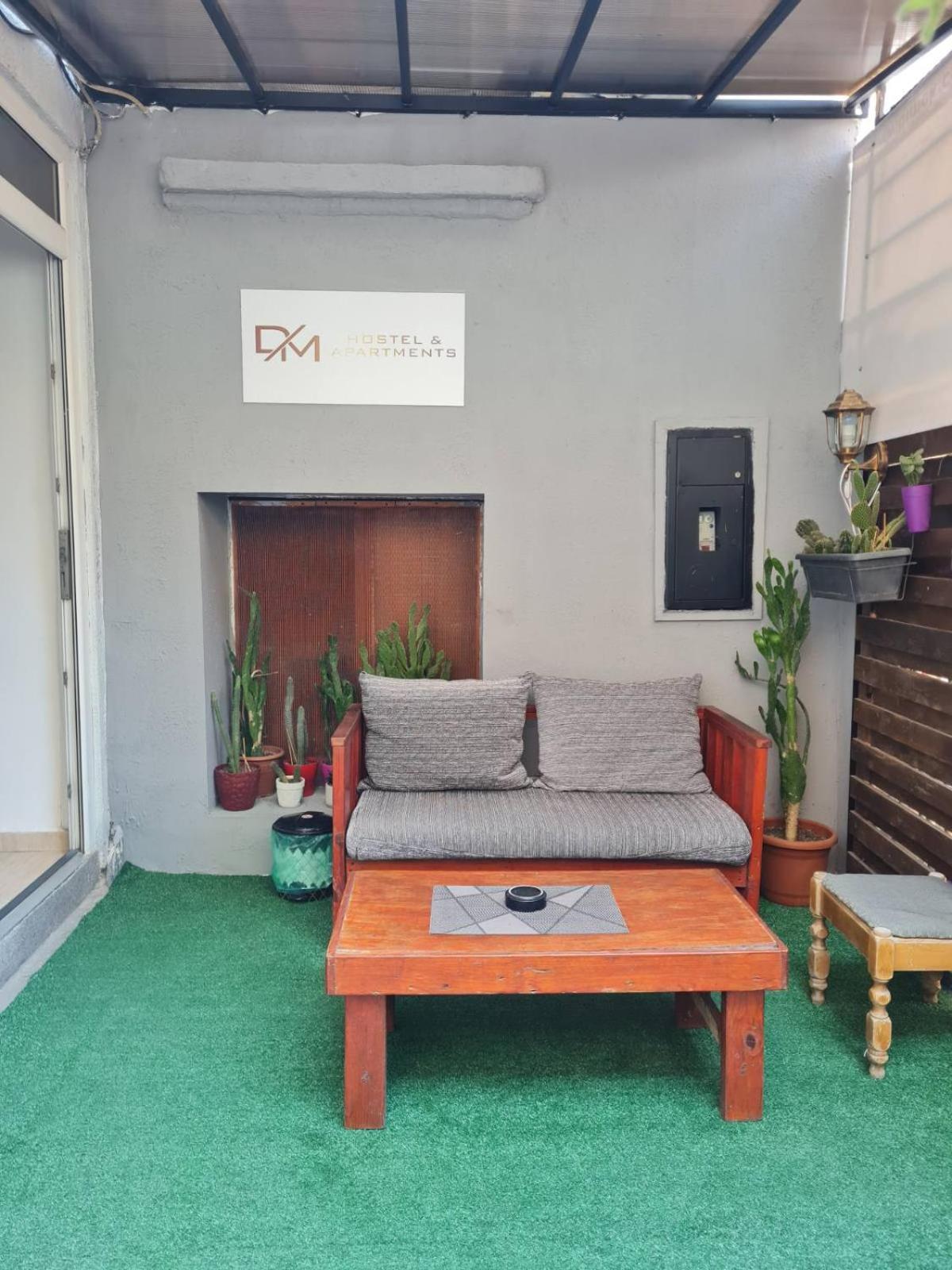 Dm Hostel And Apartments Скопье Экстерьер фото