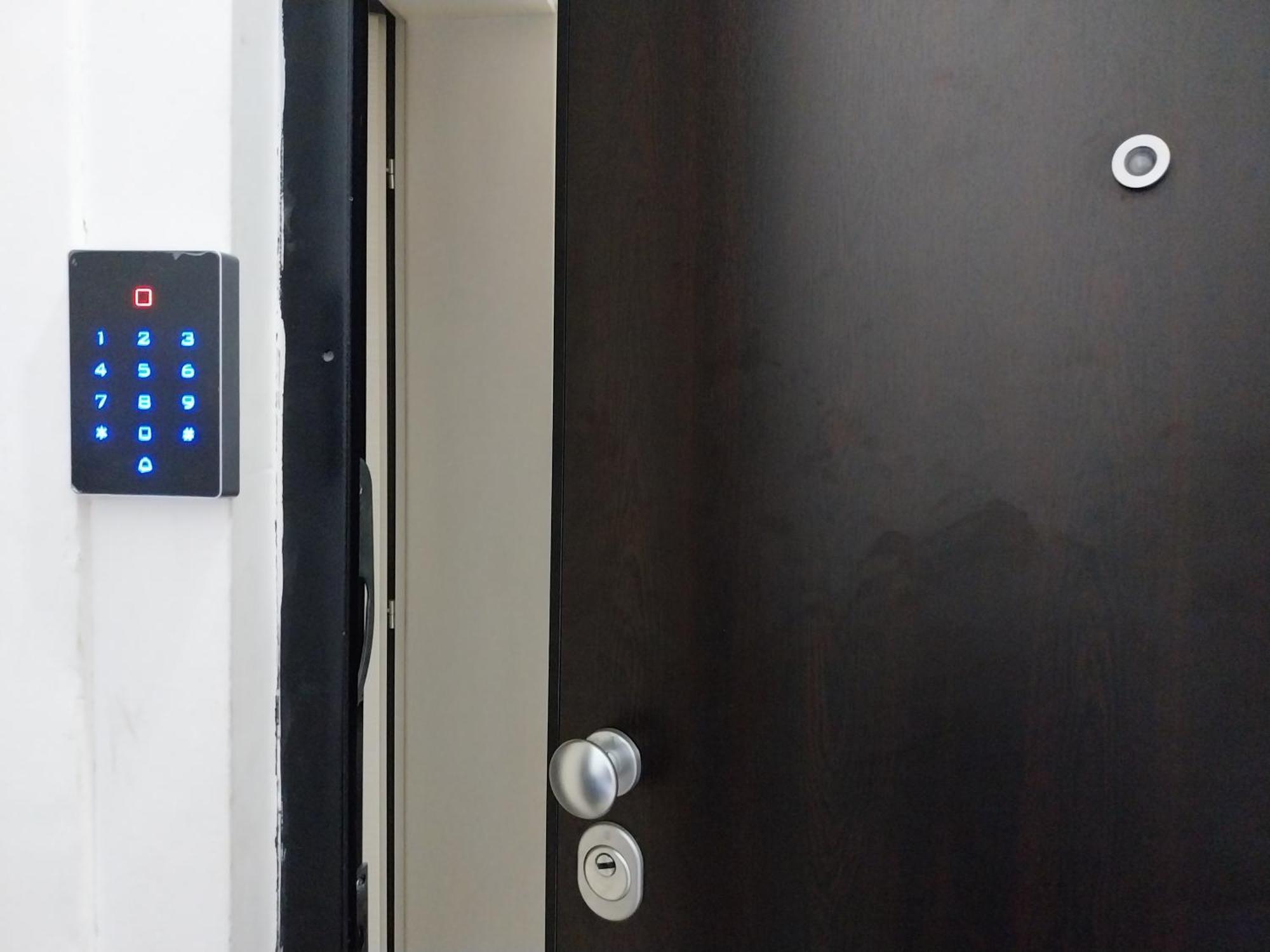 Dm Hostel And Apartments Скопье Экстерьер фото